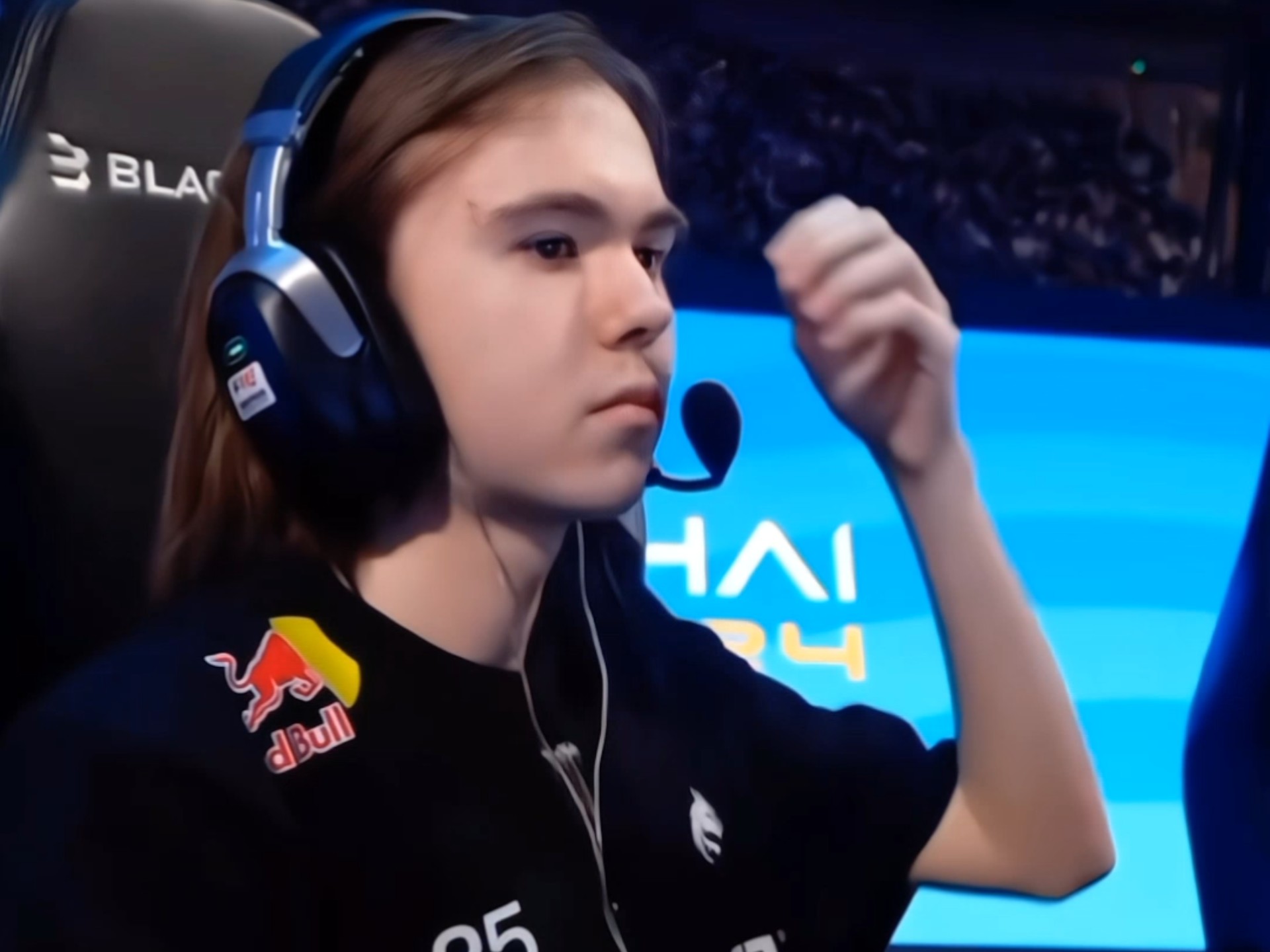 队凭借勒布 队凭借勒布