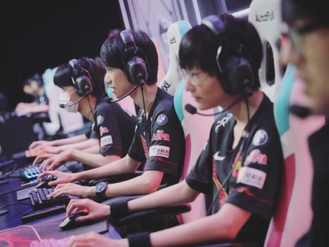 度甚嚣尘上 度甚嚣尘上