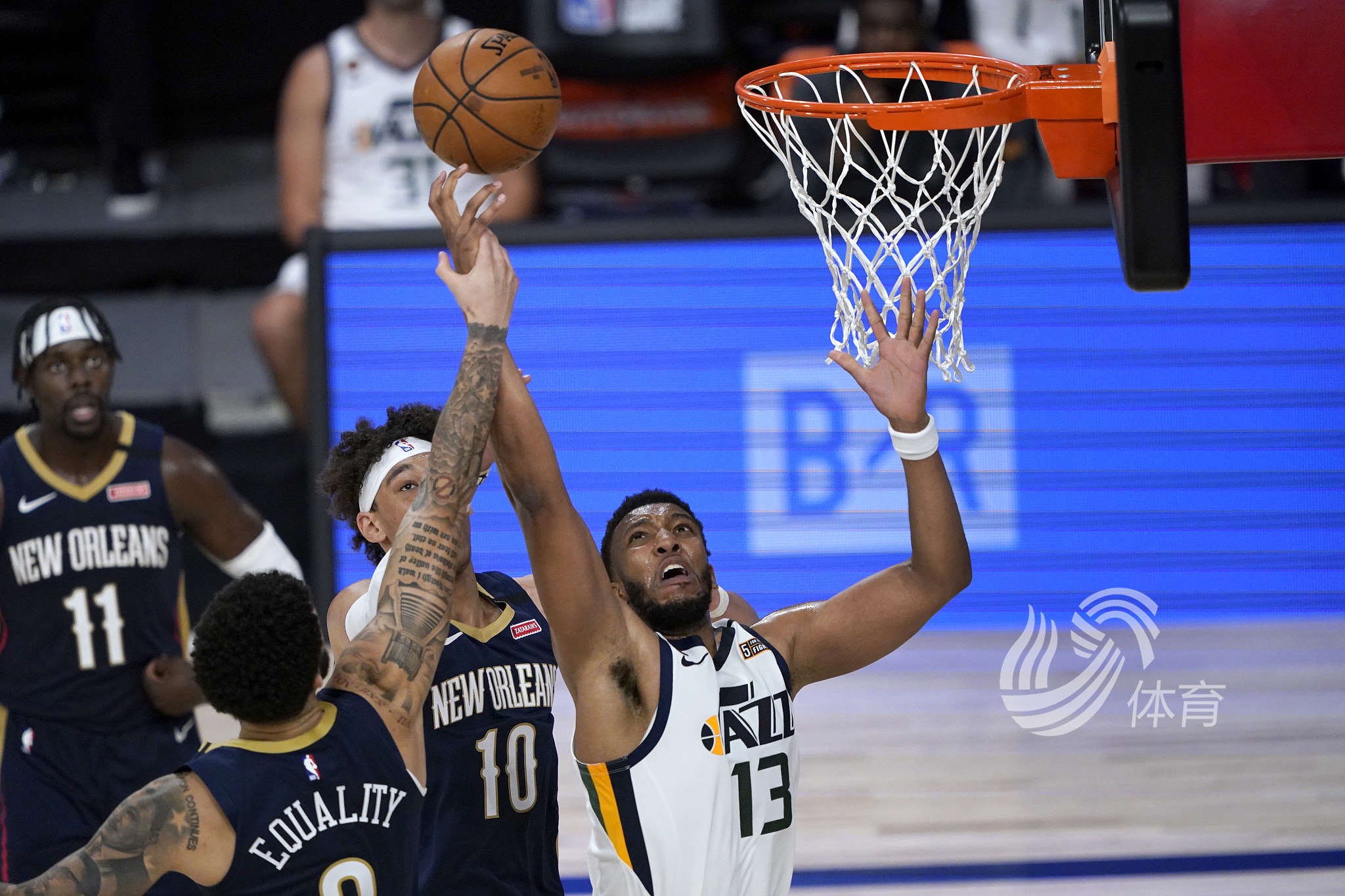 性选手中 性选手中