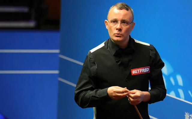 相比之下 相比之下