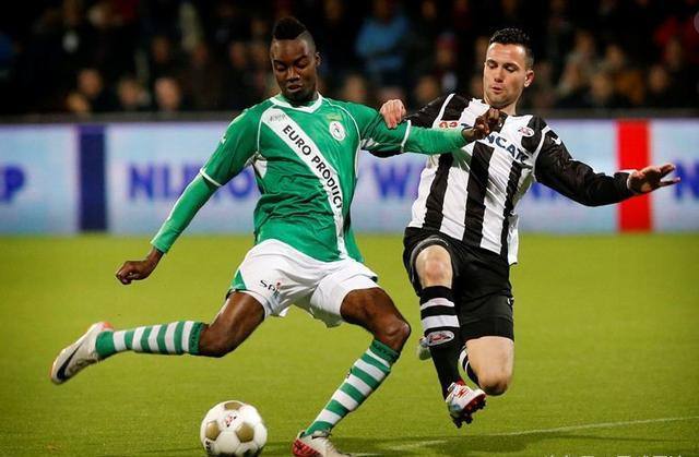 蓝军紧追 蓝军紧追